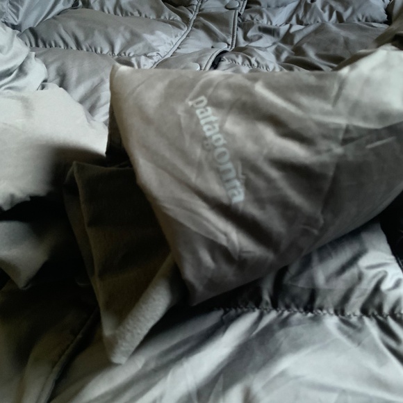 Patagonia Large Women Down Jacket Graphite - Picture 6 of 15